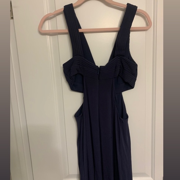 BCBG v-neck cutout navy formal dress. - Picture 3 of 4